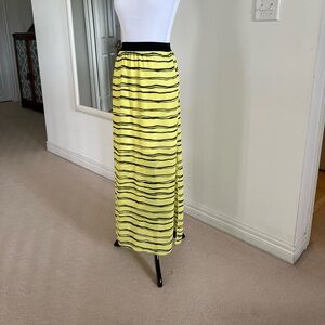 Maxi skirt vibrant yellow size small